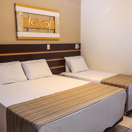 Hotel Ferraz Pouso Alegre Extérieur photo