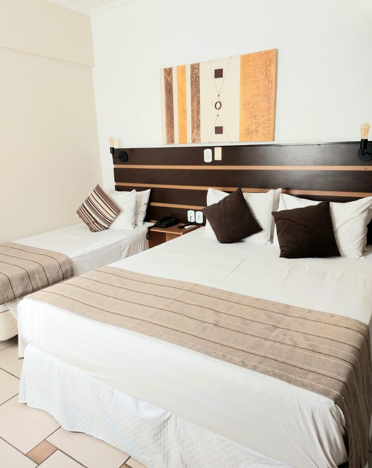 Hotel Ferraz Pouso Alegre Extérieur photo