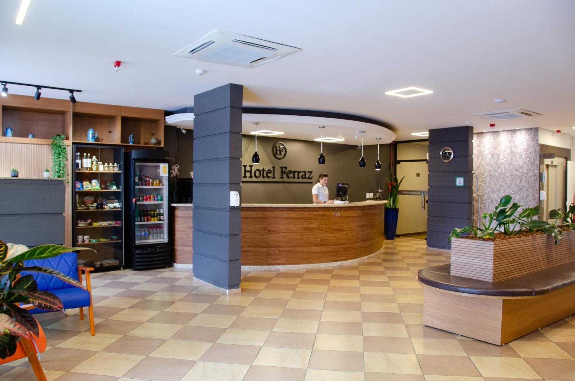 Hotel Ferraz Pouso Alegre Extérieur photo