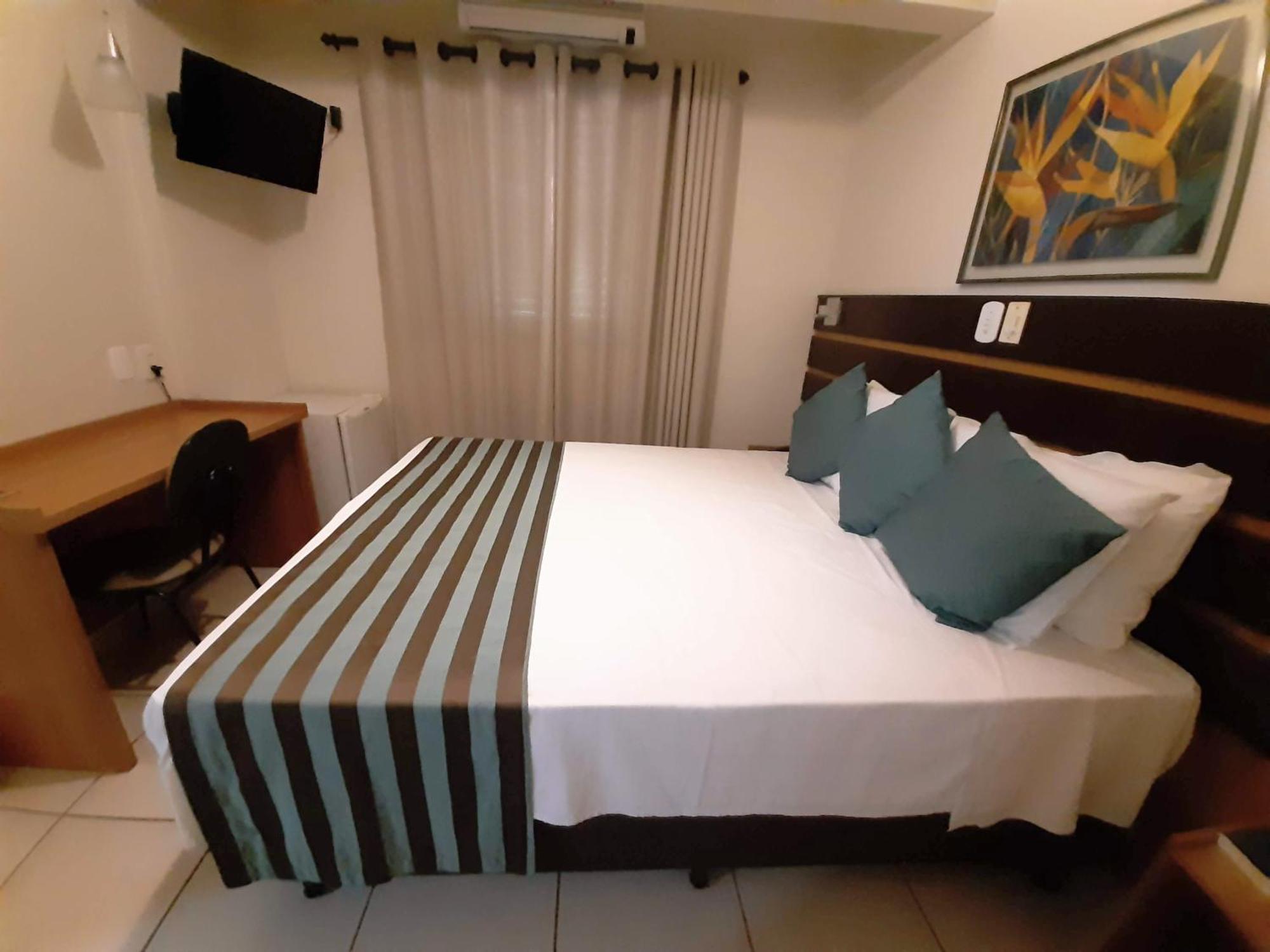Hotel Ferraz Pouso Alegre Chambre photo
