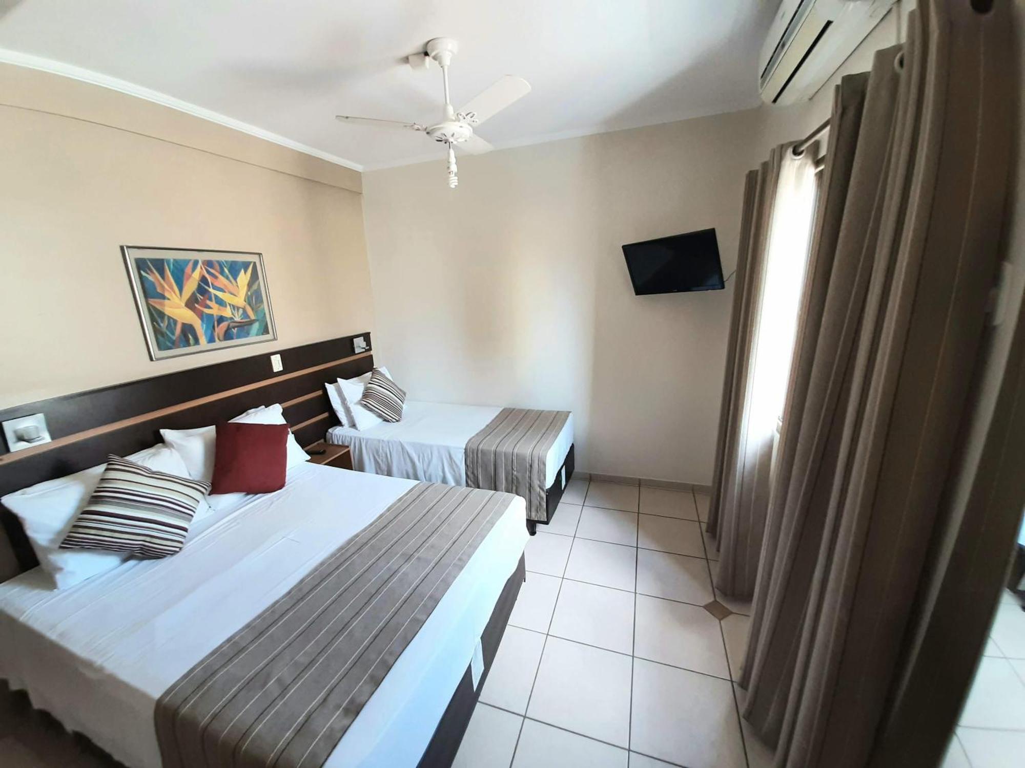 Hotel Ferraz Pouso Alegre Chambre photo