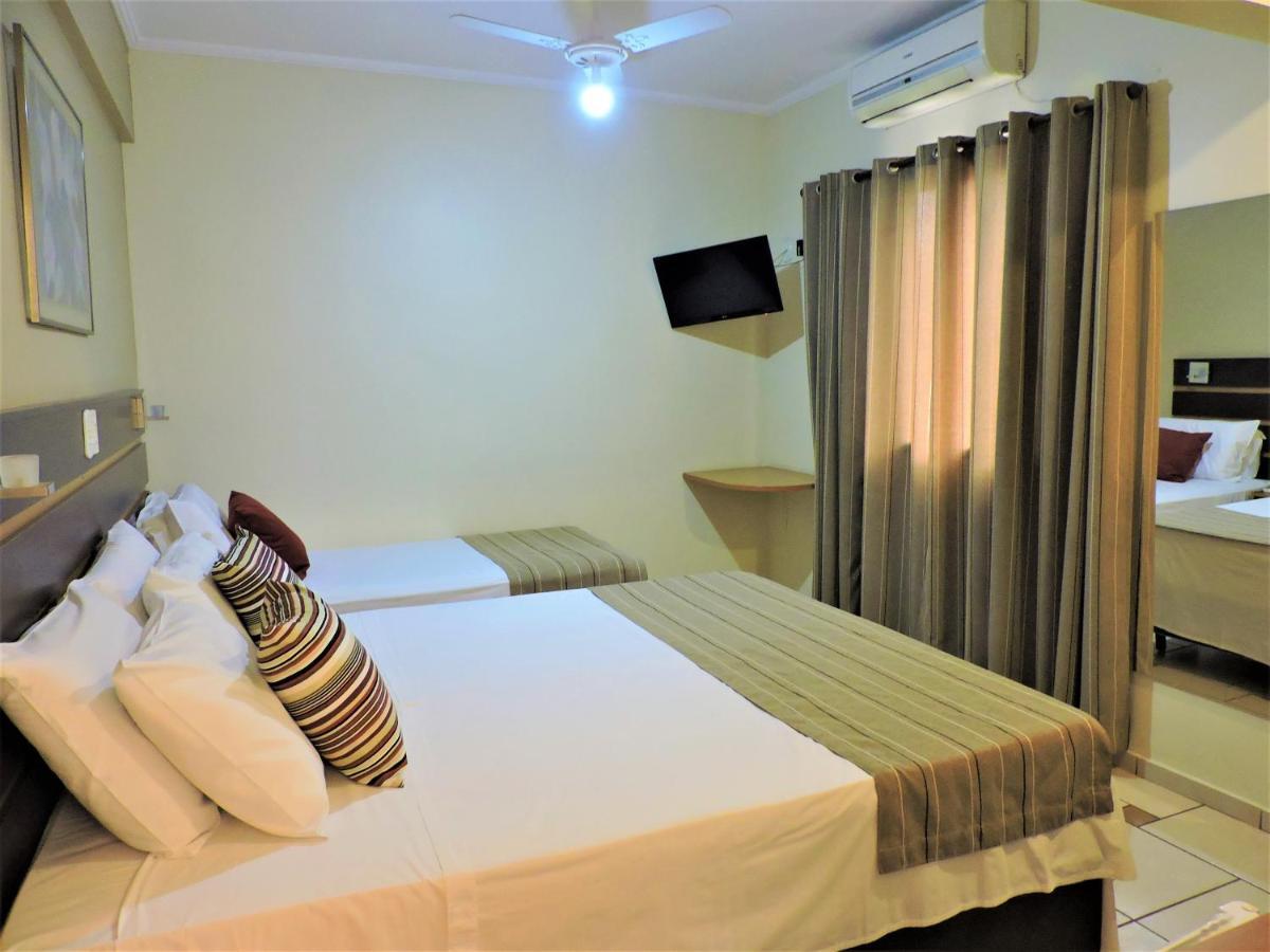 Hotel Ferraz Pouso Alegre Extérieur photo