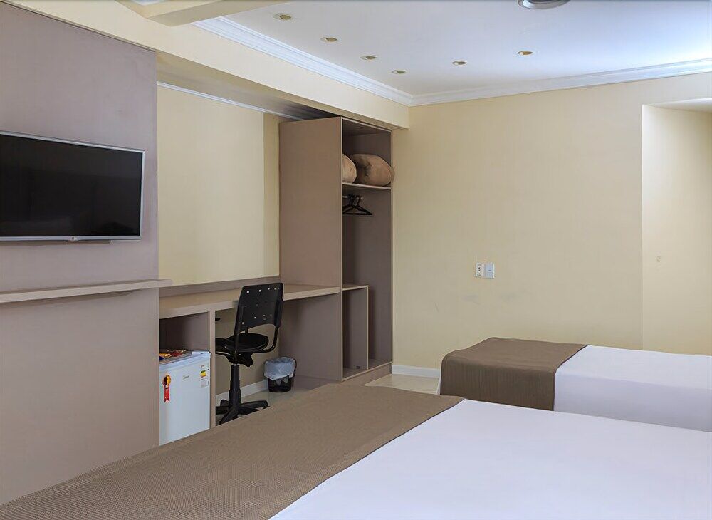Hotel Ferraz Pouso Alegre Extérieur photo