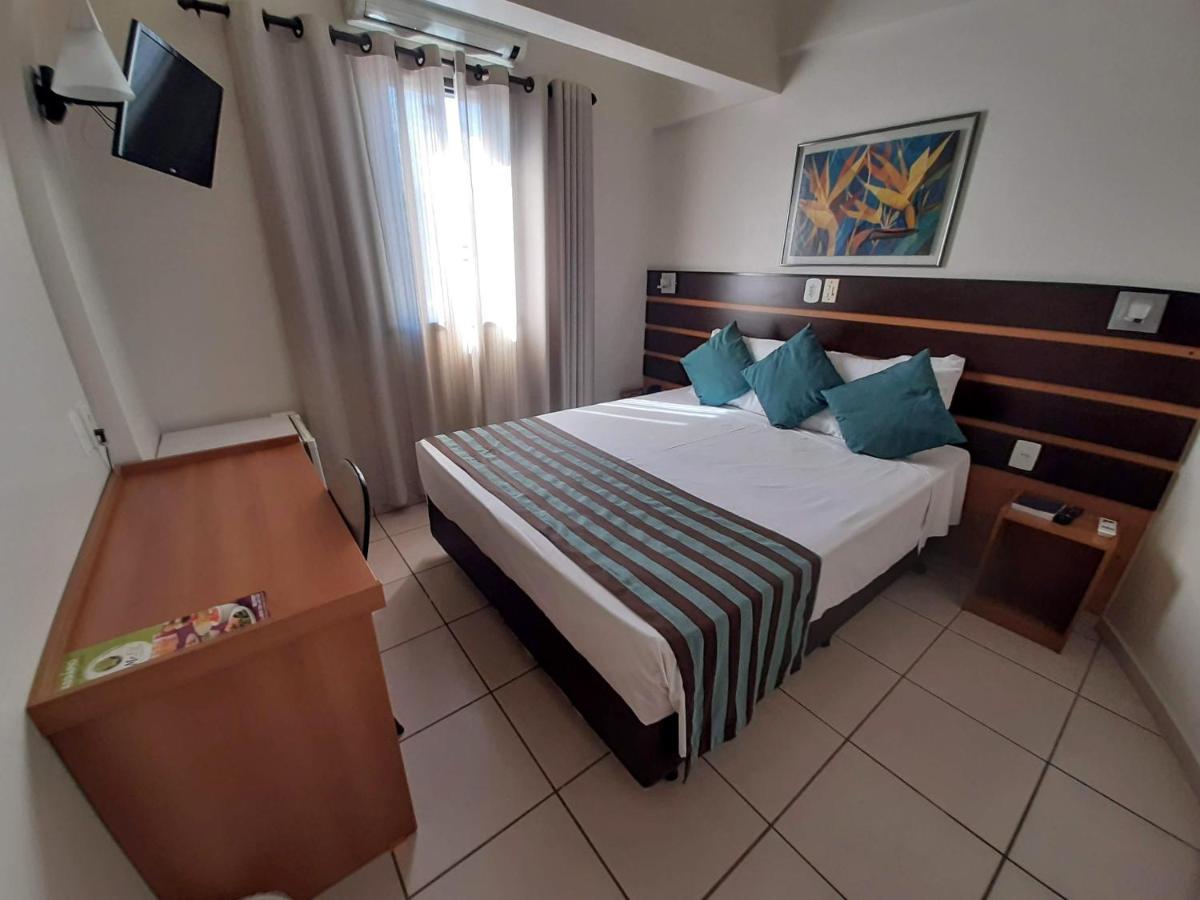 Hotel Ferraz Pouso Alegre Extérieur photo